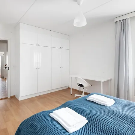Wehost 2br In The Centre With Sauna And Balcony @sinebrychoffinkatu 11 公寓 *